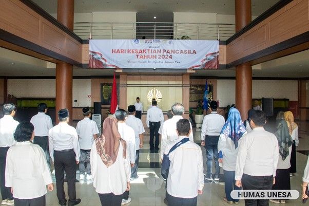 Upacara Peringatan Hari Kesaktian Pancasila di UNESA