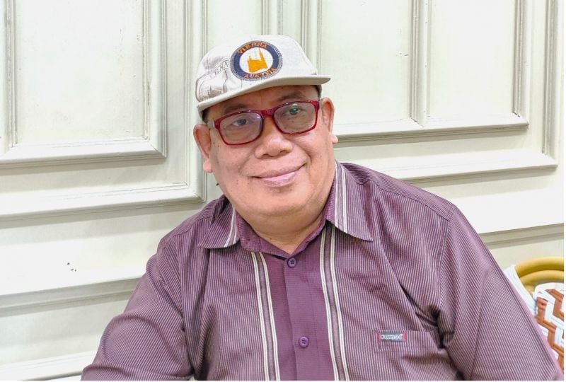 Much Khoiri Dosen Prodi S-1 Sastra Inggris sekaligus pegiat literasi dan penulis produktif Unesa.