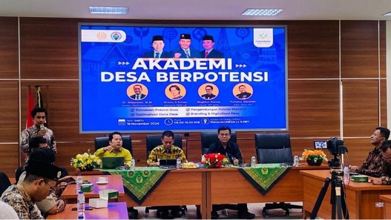 Akademi Desa Berpotensi menjadi langkah strategis Pusbangdesda LPPM UNESA mendorong percepatan pembangunan daerah melalui pengembangan dan pemanfaatan potensi desa.