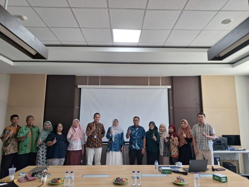 Sosialisasi ini dihadiri seluruh civitas dan pejabat selingkung Fakultas Psikologi.