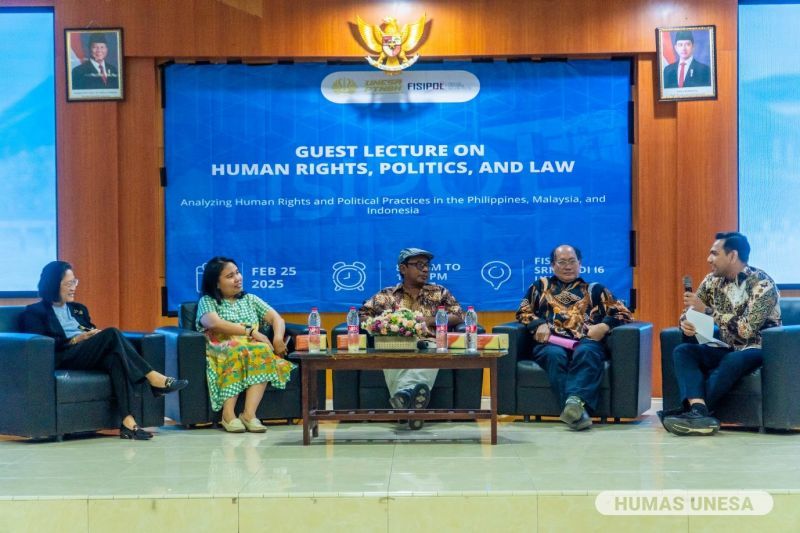 Narasumber dari Filipina, Malaysia, dan Indonesia menyampaikan dinamika HAM, politik, dan hukum berdasarkan pengalaman yang terjadi di masing-masing negara.